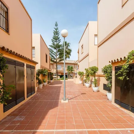 Urbanizacion Al Andalus Apartment *